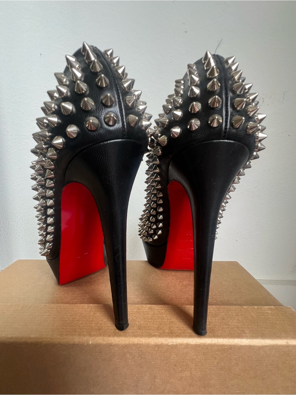 Christian Louboutin Bianca Nappa Studded Leather Stiletto Pumps Size 39